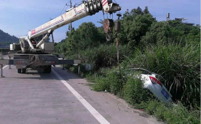 上蔡重载吊车救援
